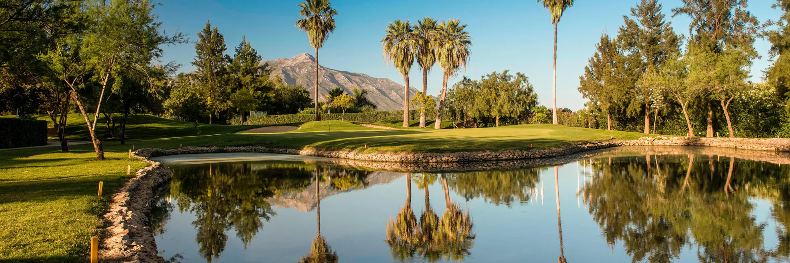 Golf and mountain scenery on a luxury long weekend in Benahavís